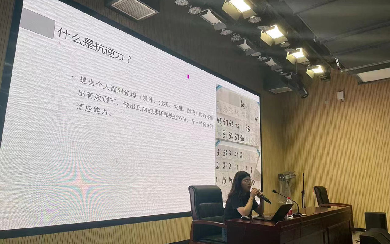 伊宁董玉娣中学